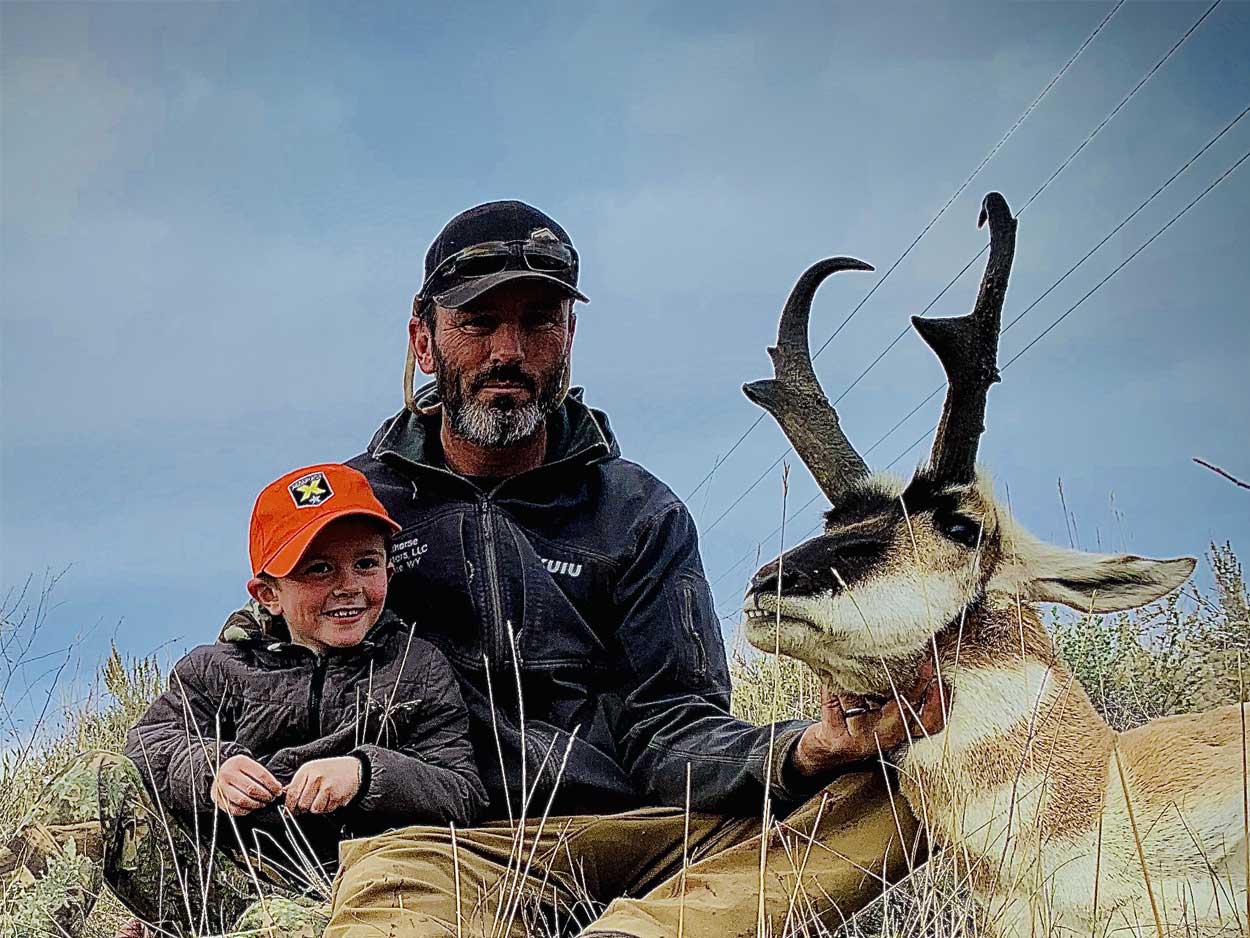 area-17-antelope-hunting-outfitter-wyoming